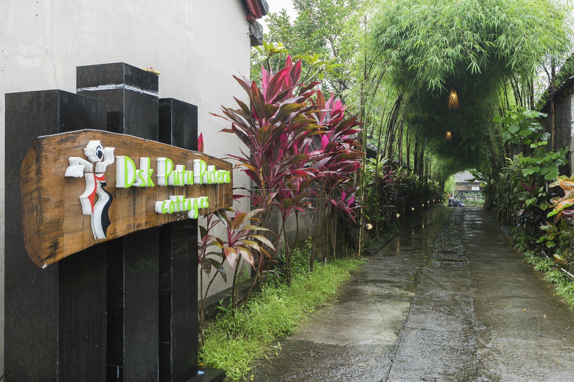 Desak Putu Putera Wisma tamu Ubud (Bali)