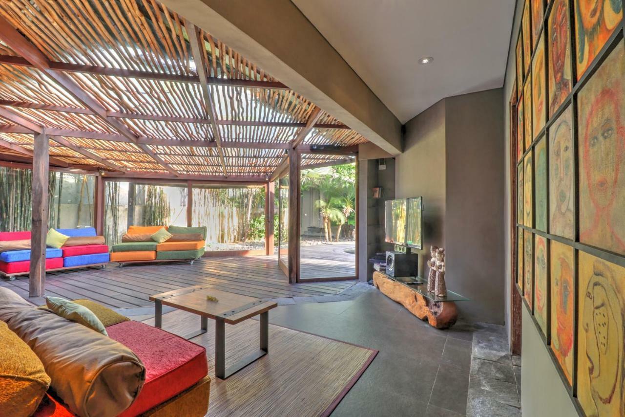 Sham Villa *
