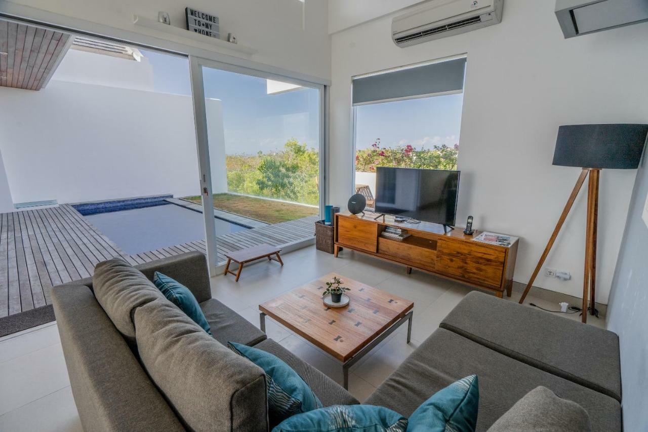 Aurelia * Uluwatu (Bali)