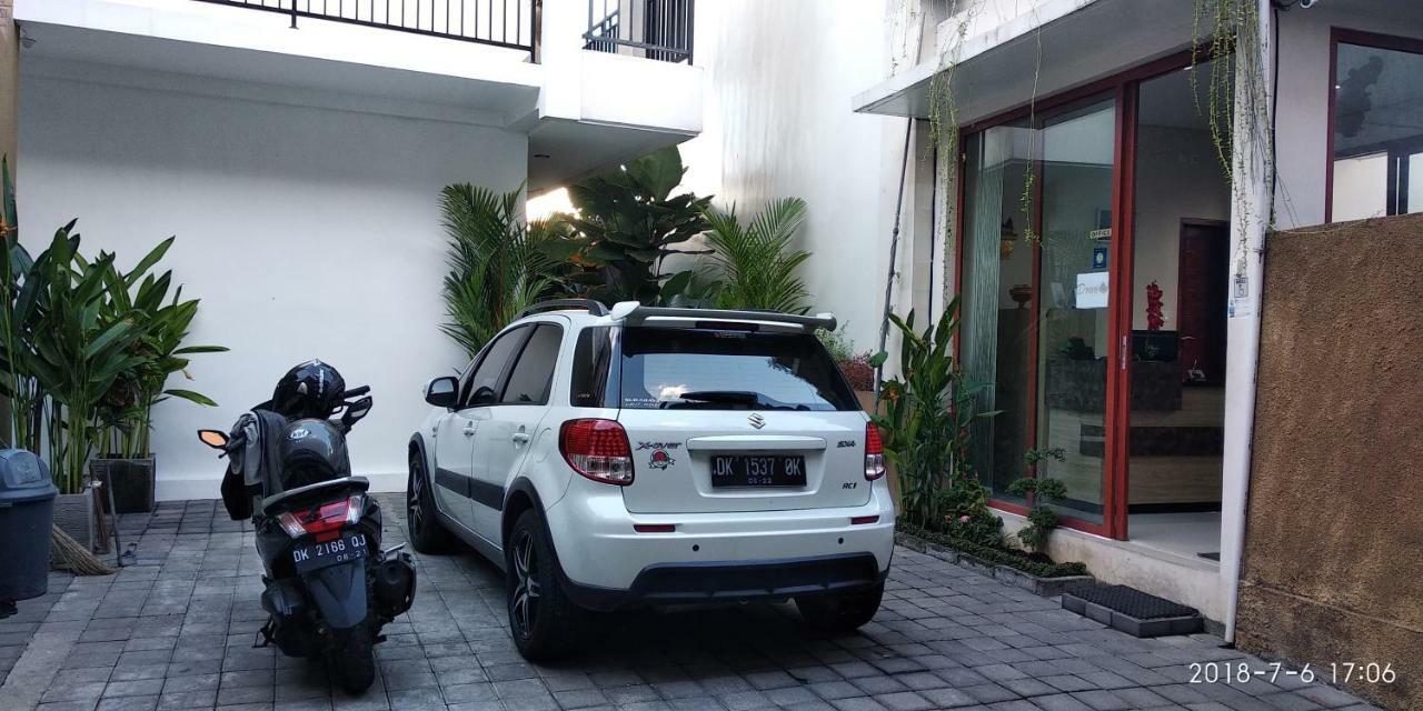 D'pande Kuta Guest house 2*