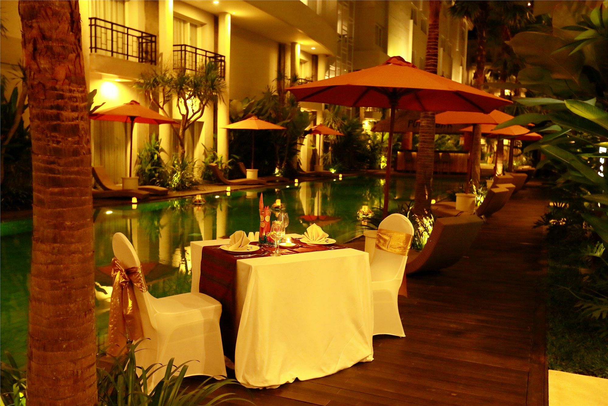 B Bali & Hotel Denpasar (Bali)
