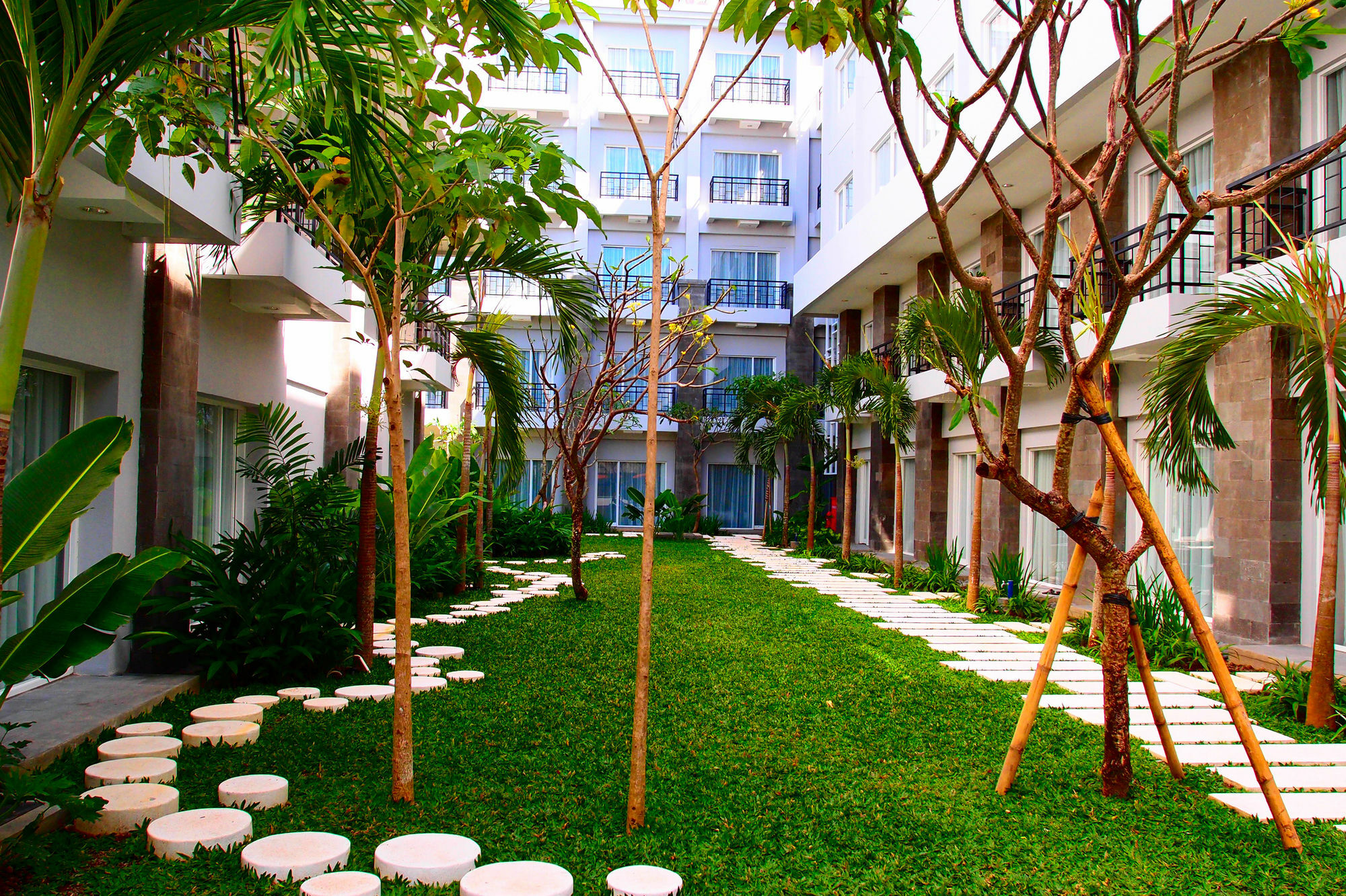 B Bali & Hotel Denpasar (Bali)