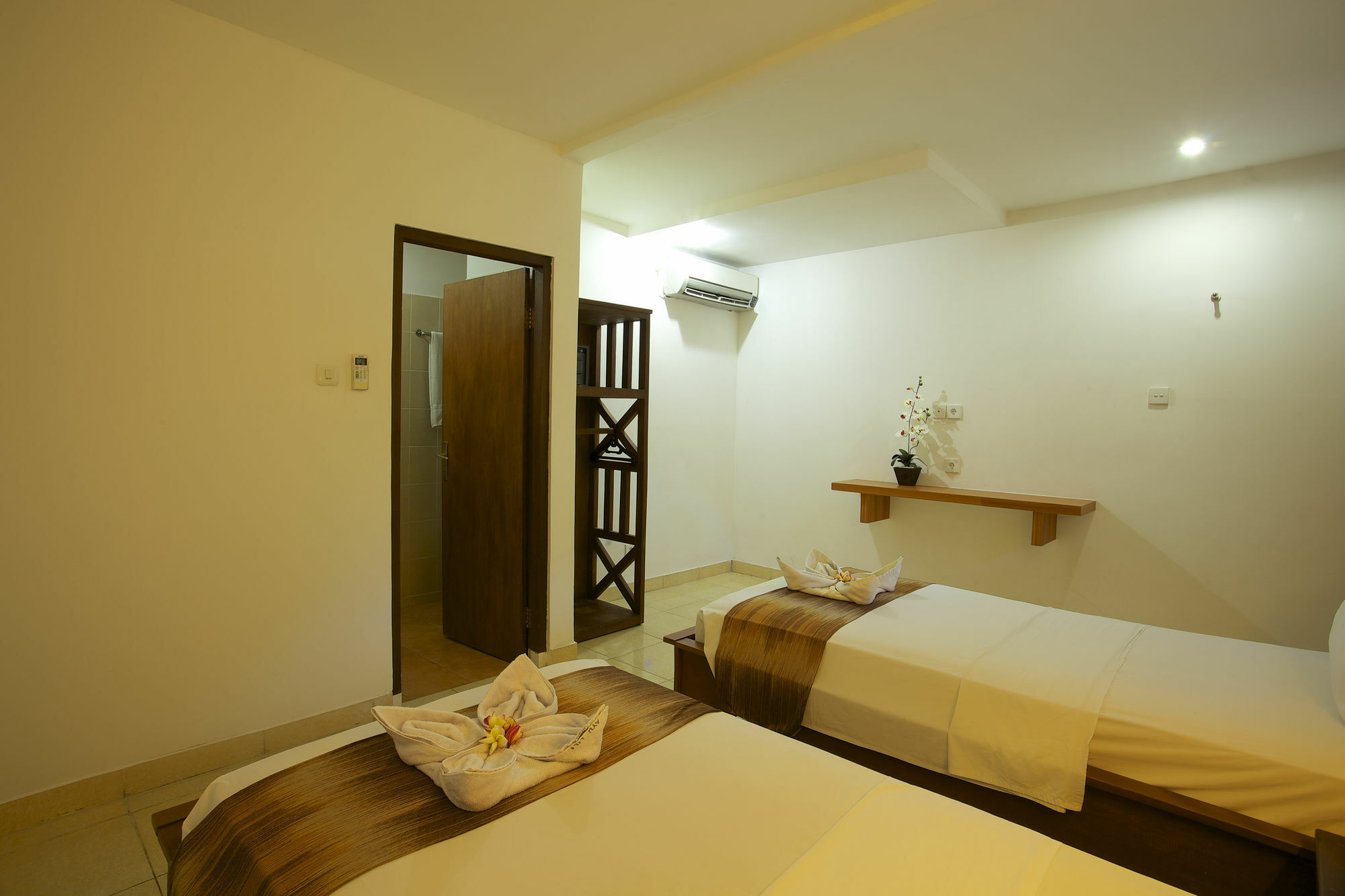 Hotel Ayu Lili Garden Kuta
