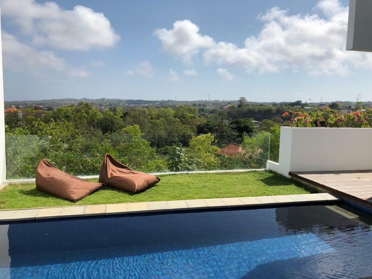 Aurelia * Uluwatu (Bali)