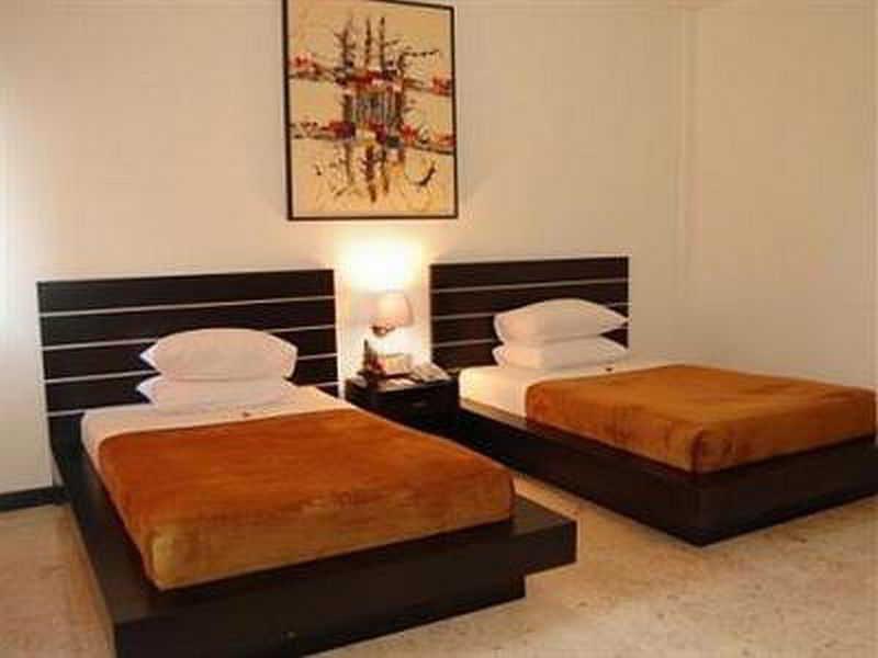 Satriya Hotel 3*