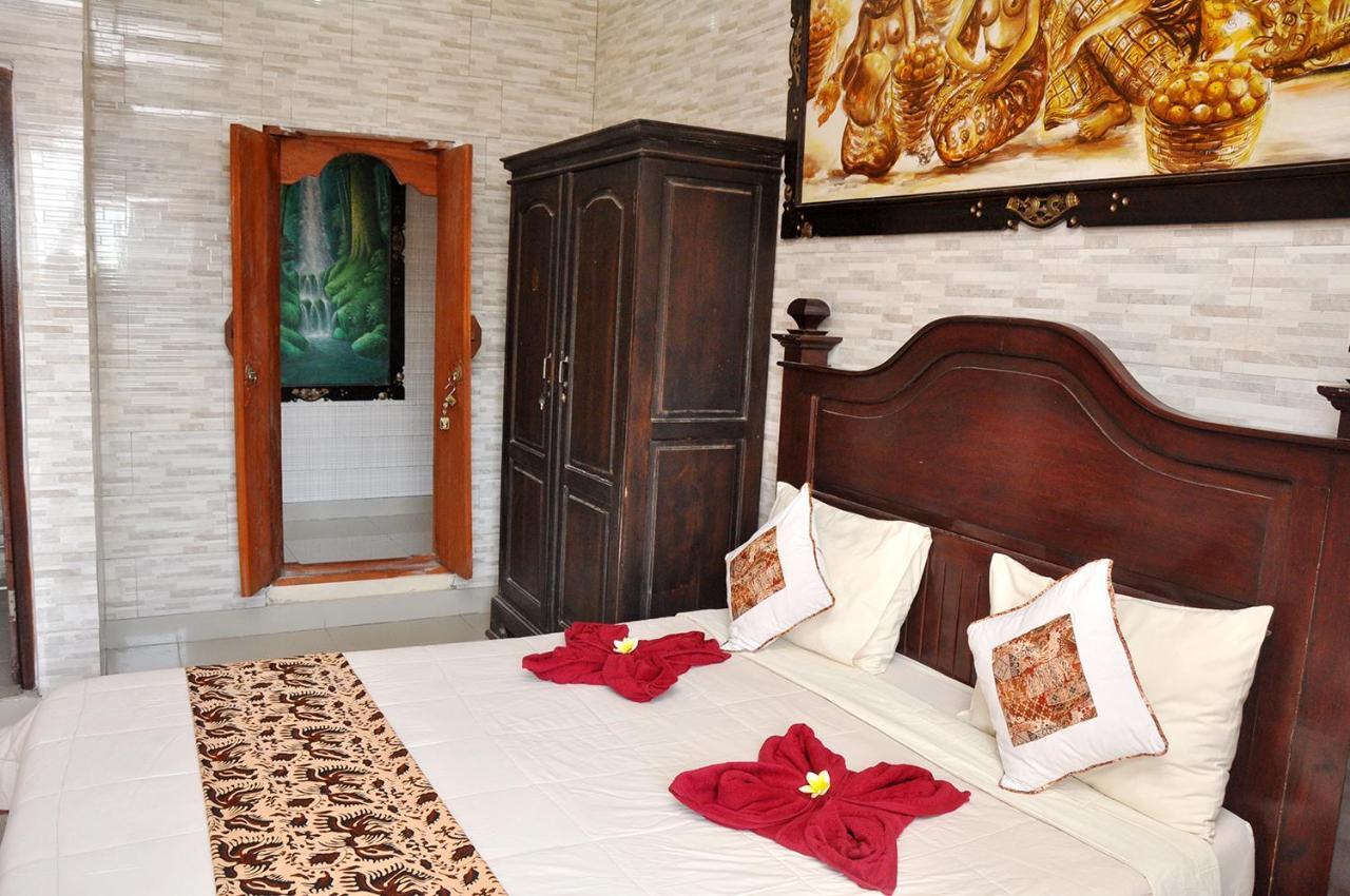Astiti Salon And Guest house