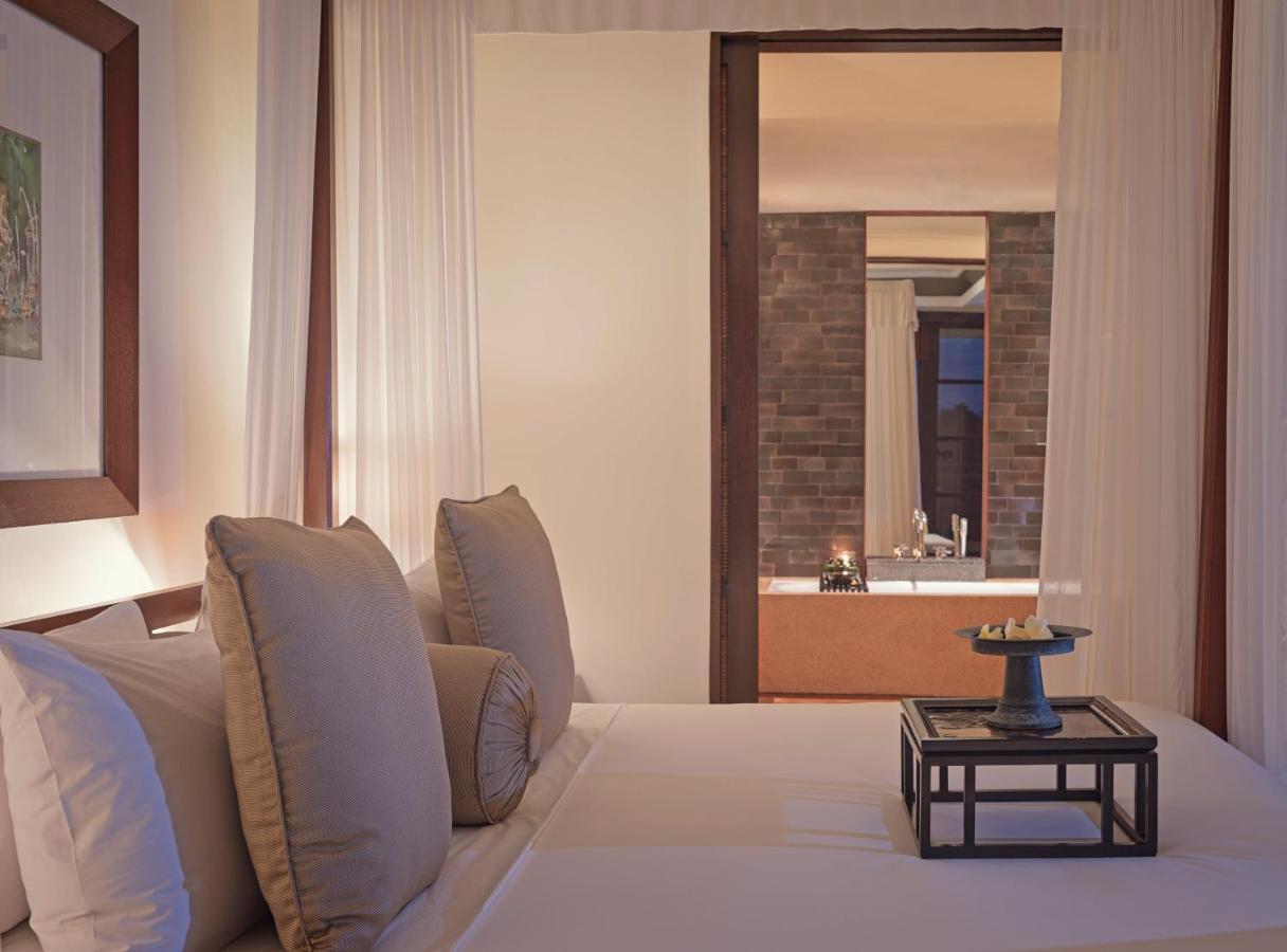 Resort The Legian Seminyak, Bali 5*