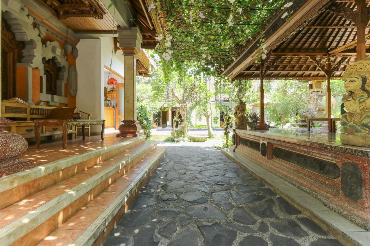 Wisma tamu The Legian Mas