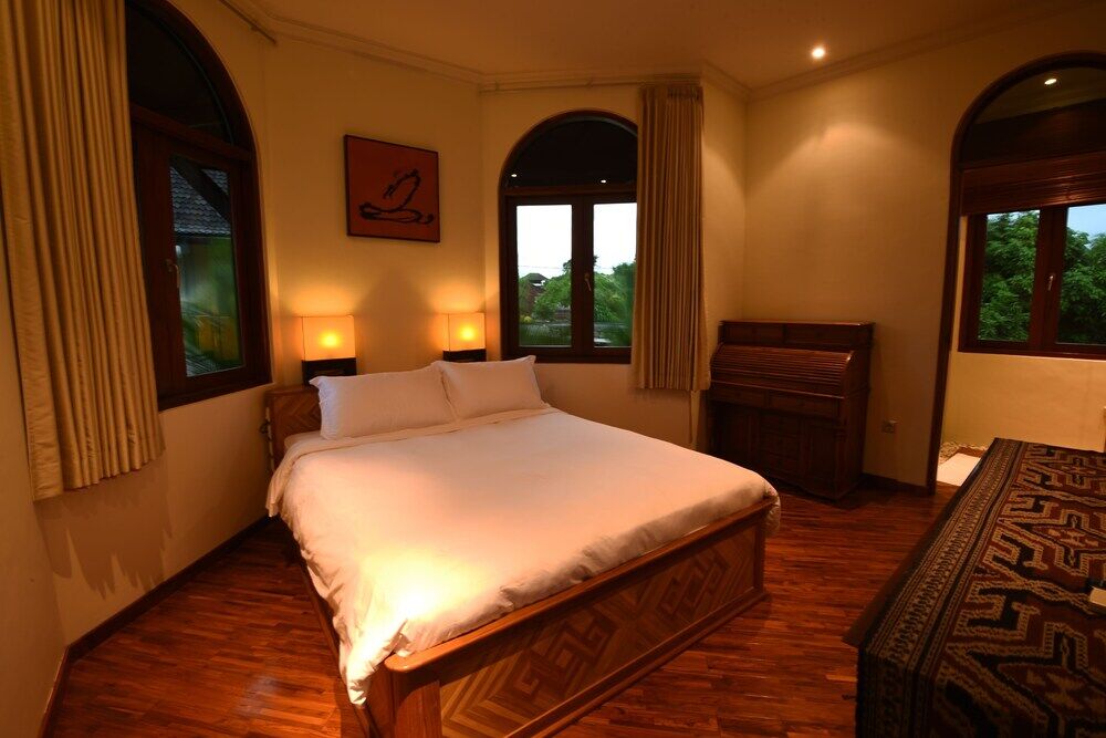 Hotel Cove Urbanest 4*