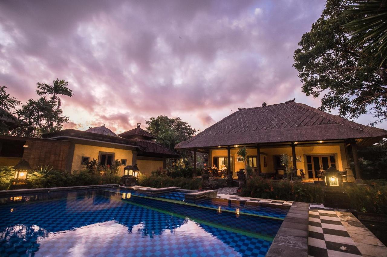 Rumah Bali 4*