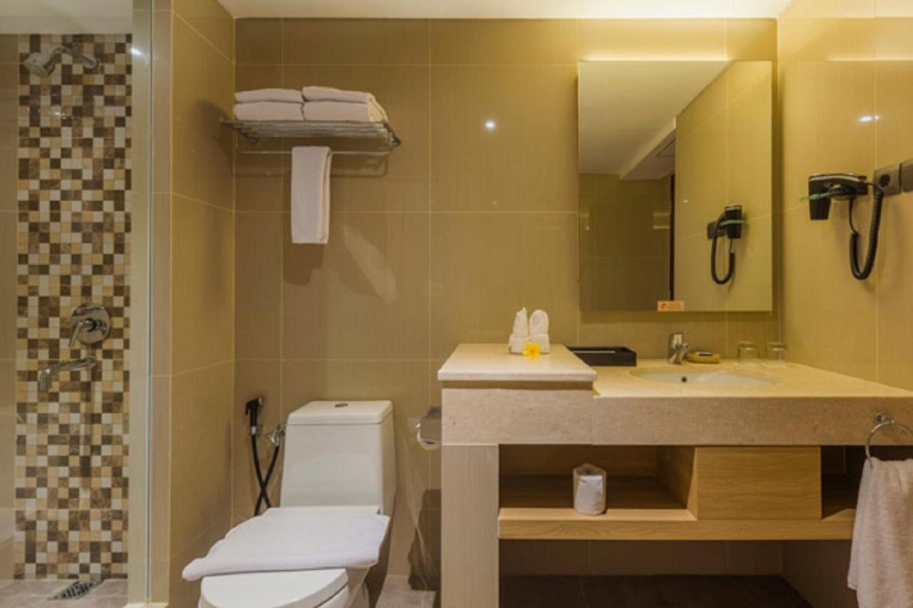 Western Kamala Hotel 4*