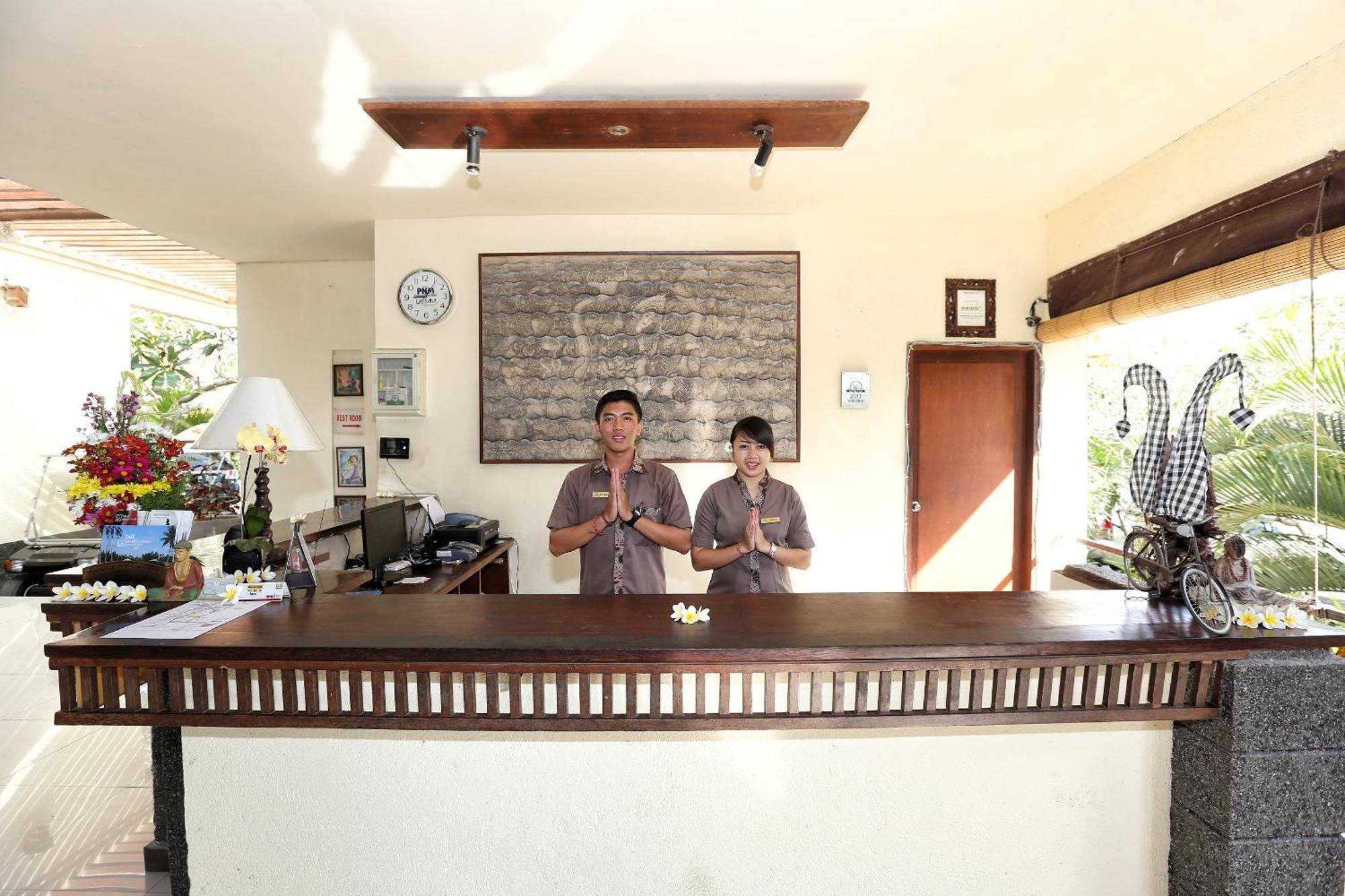 Hotel Bhanuswari & 4*