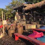 Tasik Dumun Homestay And Waroeng