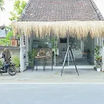 The Wina Echo Beach Guest House