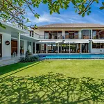 Villa Cendrawasih