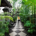 Villa Pantai Karang