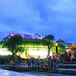 Bemo Corner Guest House