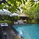 Elok Villas
