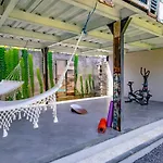 Seaside Tribe - Boutique Surf Stay & Retreat