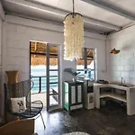 Rumah Elizabeth & Rumah Janneke