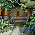 Desak Putu Putra Home Stay