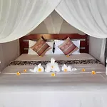 Vista Huts Lembongan