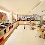 Harris Hotel Seminyak