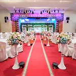 100 Sunset Kuta Hotel&Ballroom