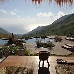 Mathis Lodge Amed