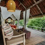 Buahan, A Banyan Tree Escape