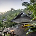 Buahan, A Banyan Tree Escape
