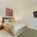 Villa Lumut 3 Bedrooms Central Seminyak