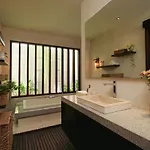 Sunset Palms Beach Villa