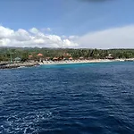 Sarinah Beach - Bistro & Bungalow