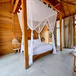 Diamond Beach Villas