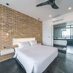 Loft Ludo 8 - Superb 1-Bdr Luxury Loft In Great Location!