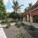Diamond Beach Villas