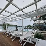 Aurora Beach View