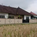 Ibu Ana Homestay