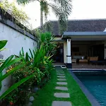 The Lavana Villa Tanjung Lima Legian