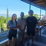 Karang Sari Guesthouse & Warung