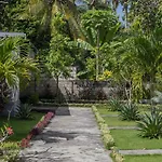 Nyuh Kadah Guest House