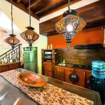 De Cinta Villa - Kuta - 5 Bedrooms - Heart Of Kuta