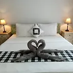 Candra Surf Homestay