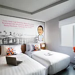 Berry Biz Hotel
