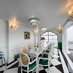 Casa Rani Hotel & Restaurant