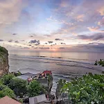 Uluwatu Cliff Apartment - 2 Br