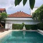 Meditasi Bungalows&Villas