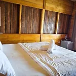 Malibu Huts