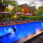 Mamaras Guest House
